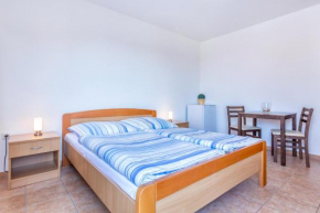Pinia - Room S6 - MPolo